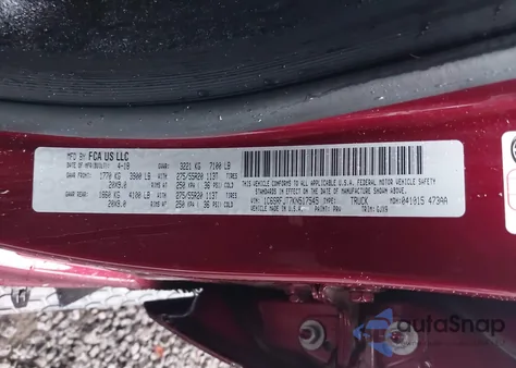 2019 Ram 1500 Laramie 4X4 5'7 Box z USA, uszkodzony, nr VIN 1C6SRFJT7KN517545